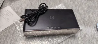 Reloj de mesa con carga inalámbrica