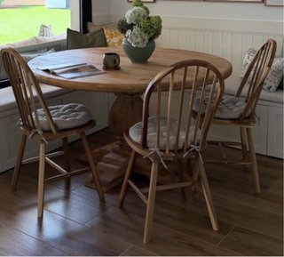 Silla Skogsta IKEA. Madera, nueva, sin estrenar