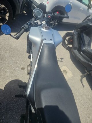 Husqvarna 401 Naked Negra/Plata