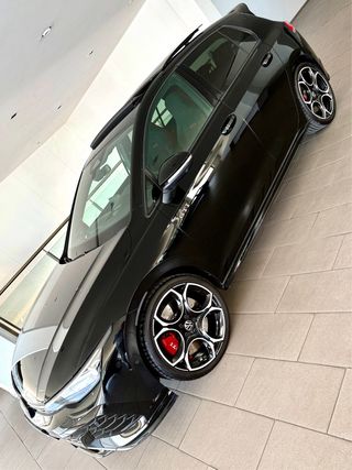 Volkswagen Golf 2025