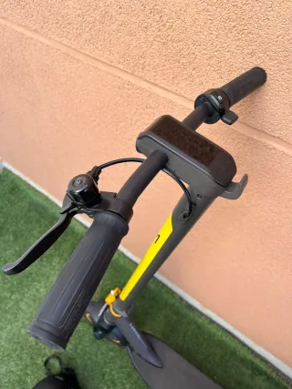 Patinete Cecotec Bongo 700W Negro/Amarillo