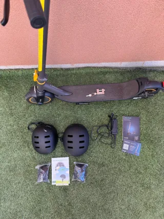 Patinete Cecotec Bongo 700W Negro/Amarillo