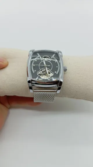 Orologio automatico con cinturino in maglia