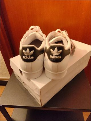 Adidas Superstar Talla 43 Blancas Negras
