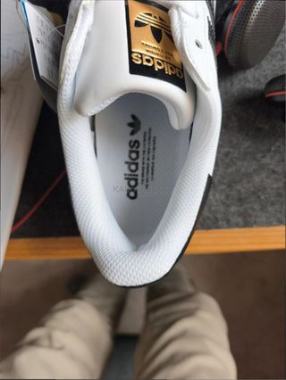 Adidas Superstar Talla 39 Blanco y Negro