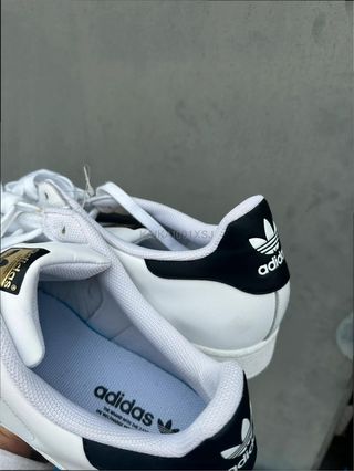 Adidas Superstar Talla 39 Blanco y Negro