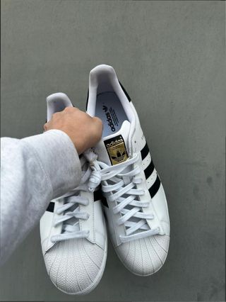Adidas Superstar Talla 39 Blanco y Negro