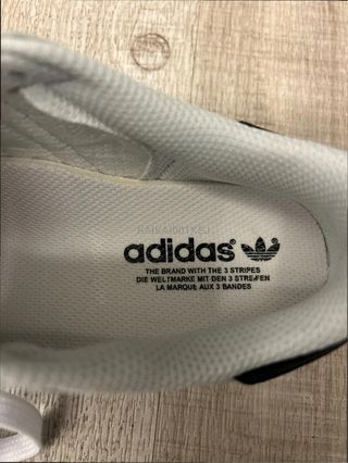 Adidas Superstar Talla 42 Blancas y Negras