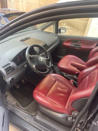 Volkswagen Sharan 2010 1.9tdi