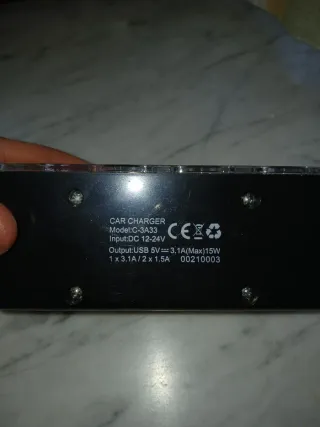 Caricatore Auto USB Multi-Presa 12V/24V