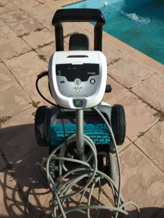 Robot limpiafondos Zodiac piscina