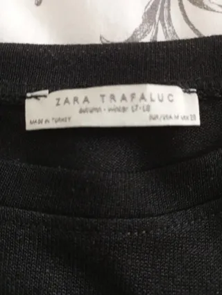 Camiseta negra Zara Trafaluc talla M