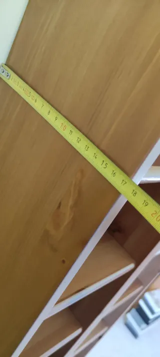 Estanterías de madera para CDs