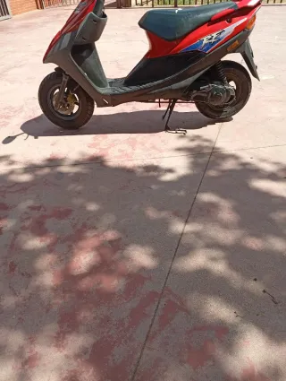 Suzuki RR Roja Scooter