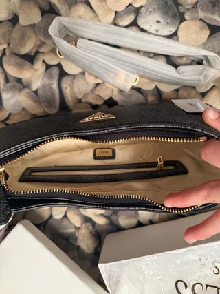 Bolso Guess negro