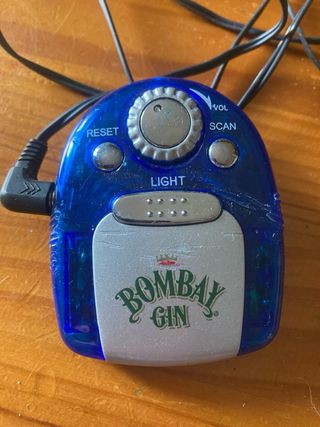 Radio Portátil Bombay con Auriculares