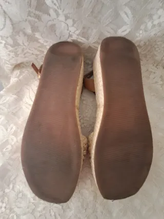 Sandalias cuña de piel y fibra natural 39 Gioseppo