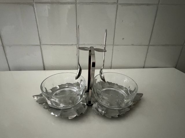 Azucarero y salero de cristal y metal