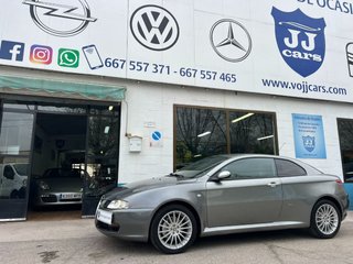 ALFA ROMEO GT 2.0 JTS Distinctive