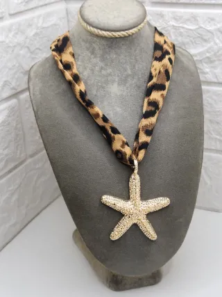 Collar con colgante de estrella de mar