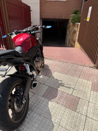 Honda CB 650 Hornet 2024 - 5.500 km