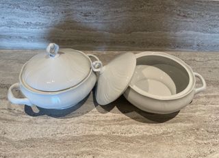 Juego de 2 Soperas de Porcelana Blancas