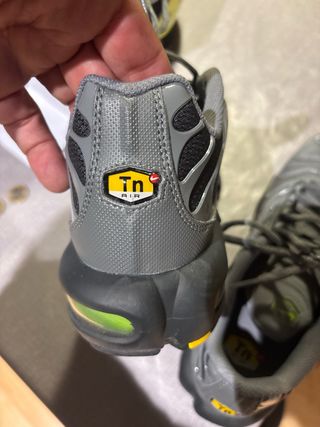 Nike TN Air Max Gris y Verde Neón