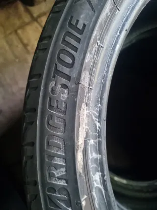 Neumáticos ocasion 225 40r18 92y brigestone