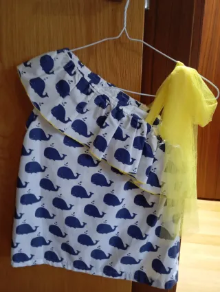 Conjunto niña: blusa ballenas y pantalón amarillo