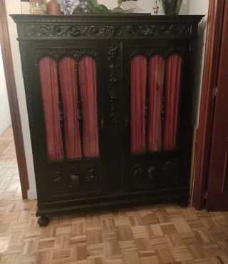 Mueble antiguo madera tallada