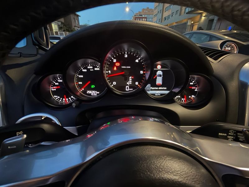 Porsche Cayenne 2016, foto 7