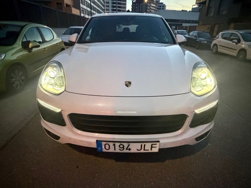Porsche Cayenne 2016, foto 2