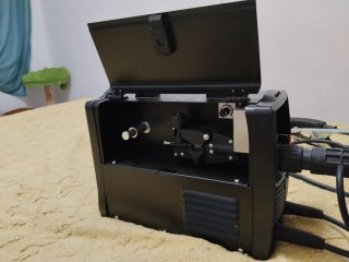 Máquina Soldar Hilo GEVİK RAMIG130N