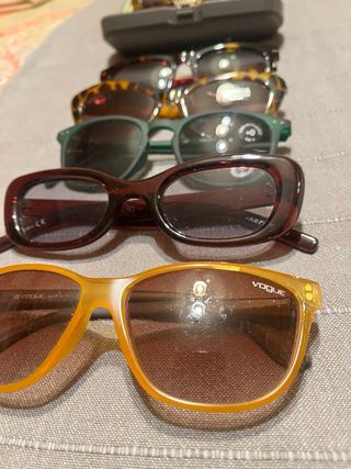 Son varios modelos de gafas de sol