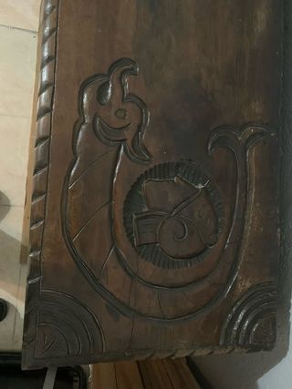 Arcón antiguo madera maciza tallada