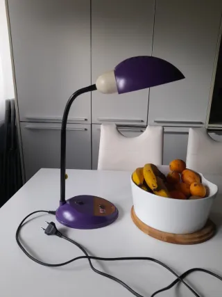 Flexo de escritorio morado