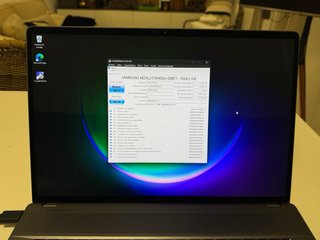 MSI Creator Z17HX i9 /32GB RAM /RTX 4070 - en caja