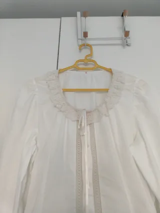Blusa Baturra Blanca con Encaje
