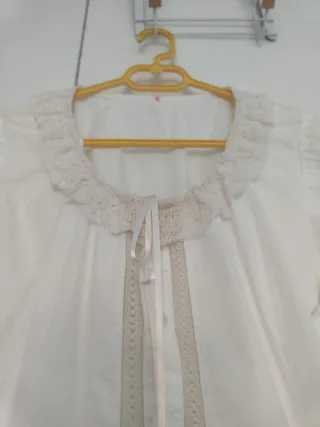 Blusa Baturra Blanca con Encaje