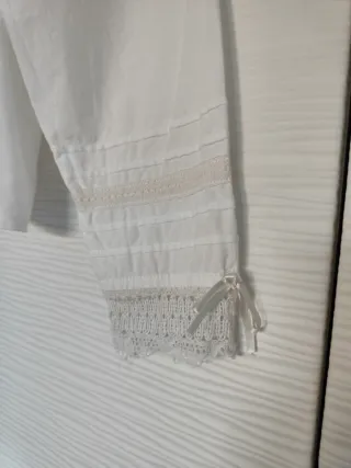 Blusa Baturra Blanca con Encaje