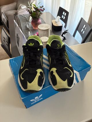 Zapatillas Adidas Yung-1 Talla 40