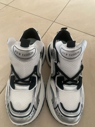 Zapatillas New Fashion Blancas y Negras