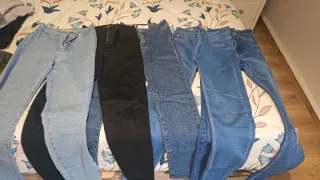 Vaqueros Bershka Talla 32
