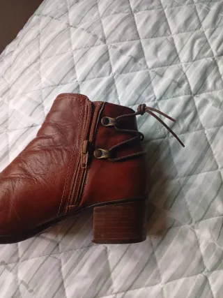 Botines de cuero marrón talla 36