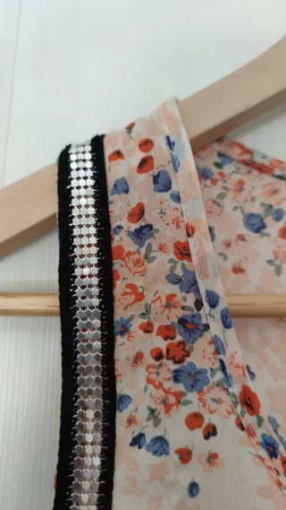 Top fluido floral May&Co Talla M-L