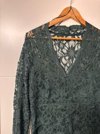 Vestido de fiesta verde con lentejuelas