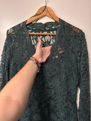 Vestido de fiesta verde con lentejuelas