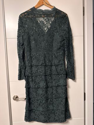 Vestido de fiesta verde con lentejuelas