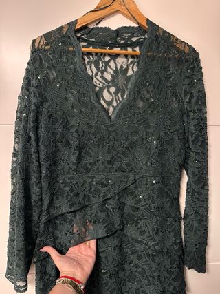 Vestido de fiesta verde con lentejuelas