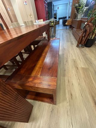 Mesa de comedor de madera maciza